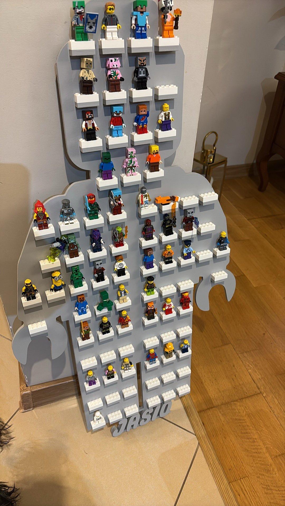Figure-shaped shelf (compatible with LEGO®)